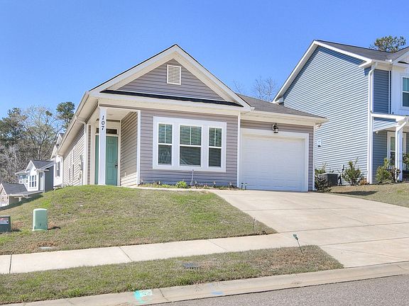 3rd image of 107 Candleberry Dr