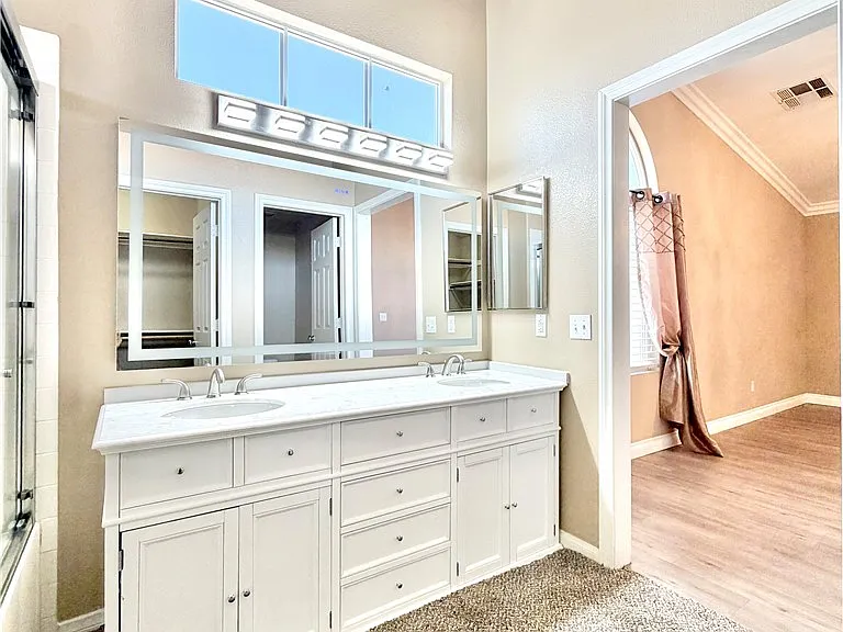10087 Yellow Canary Ave — Photo 23