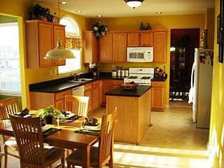Kitchen with Breakfast Nook