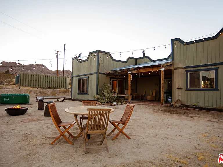 6767 California Ave — Photo 16