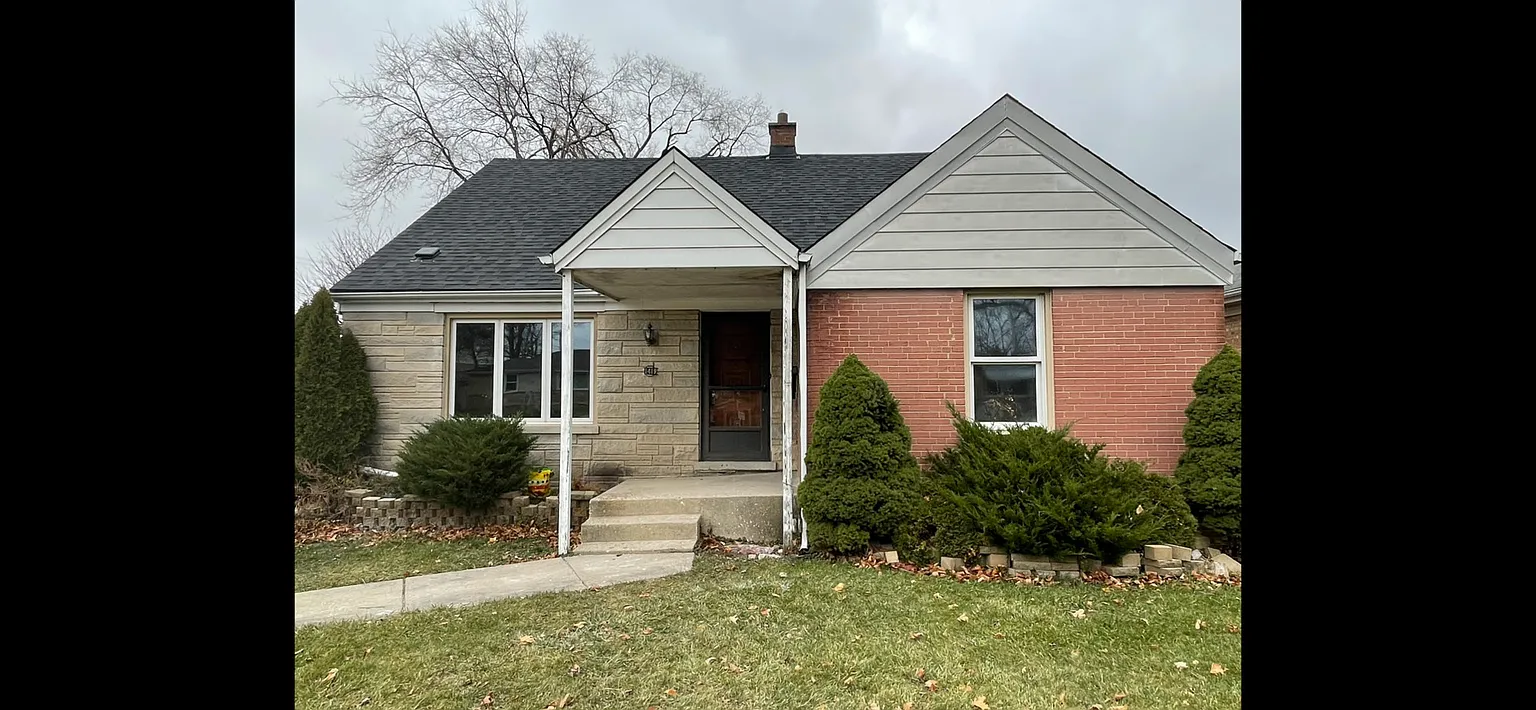 1419 Morris Ave photo 1