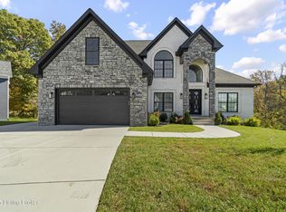 12319 Vanherr Dr, Jeffersontown, KY 40299