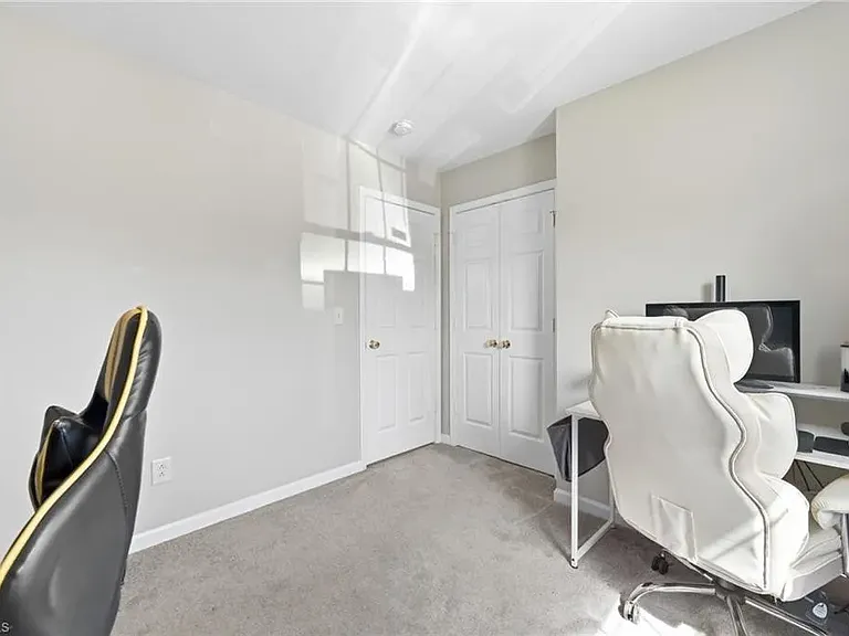 11 Franklinwood Dr — Photo 21
