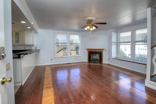 1513 De La Vina St Photo 1