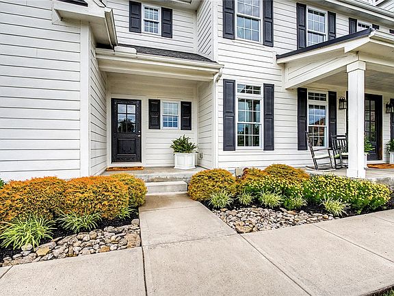3rd image of 87 Carnoustie Ln