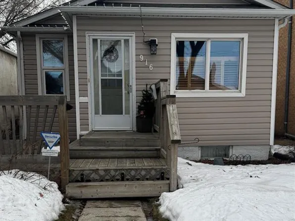 916 4th AVENUE N, Saskatoon, SK S7K 2N6