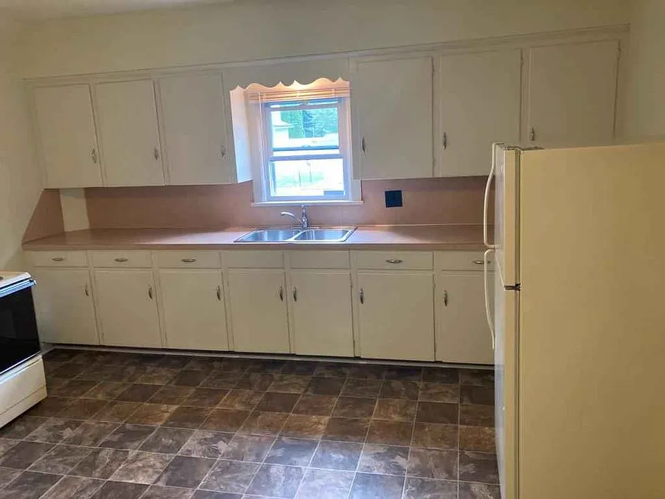 1 bed, 700 sqft, $750 — Photo 3