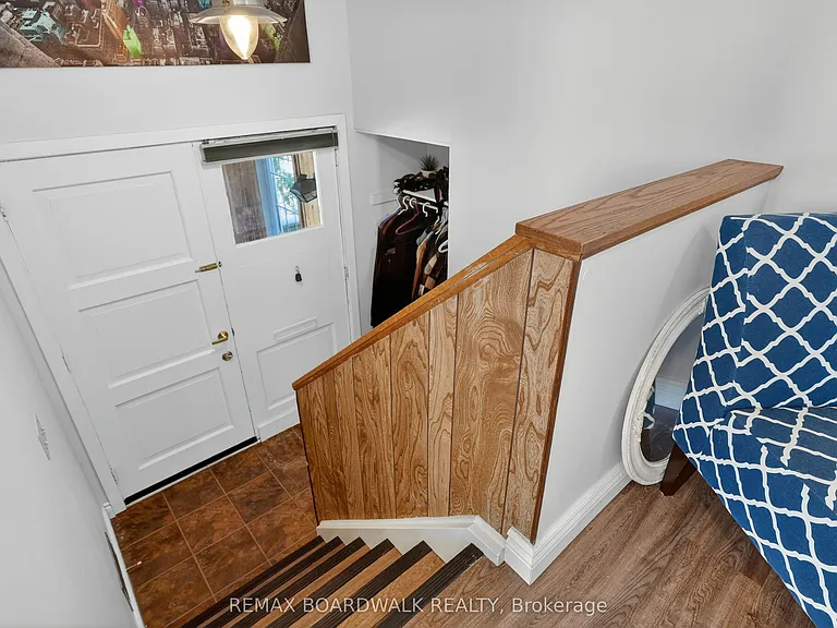 8 Oberon St — Photo 5