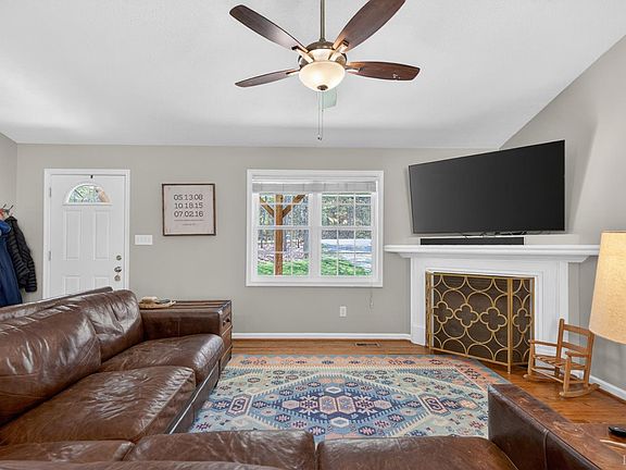5th image of 4815 Browns Mill Rd