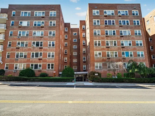 30 E Hartsdale Avenue #3L, Hartsdale, NY 10530