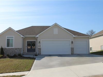 205 S Prairie Rose Cir, Smithville, MO, 64089