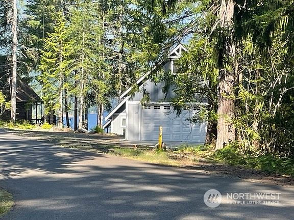 3rd image of 281 N Mount Seattle Way