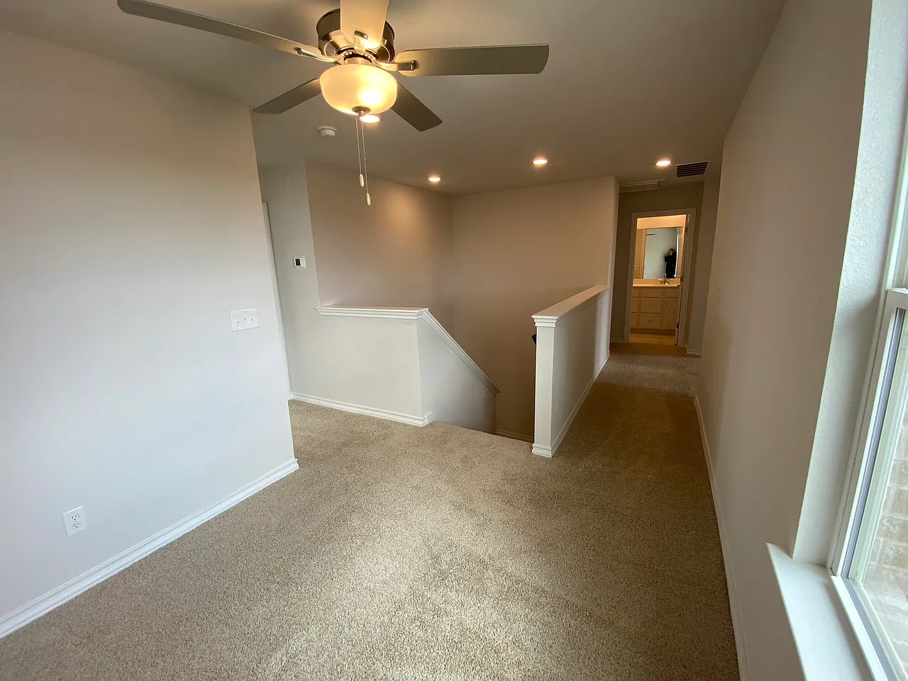 4 bed, 2160 sqft, $2,250 — Photo 4