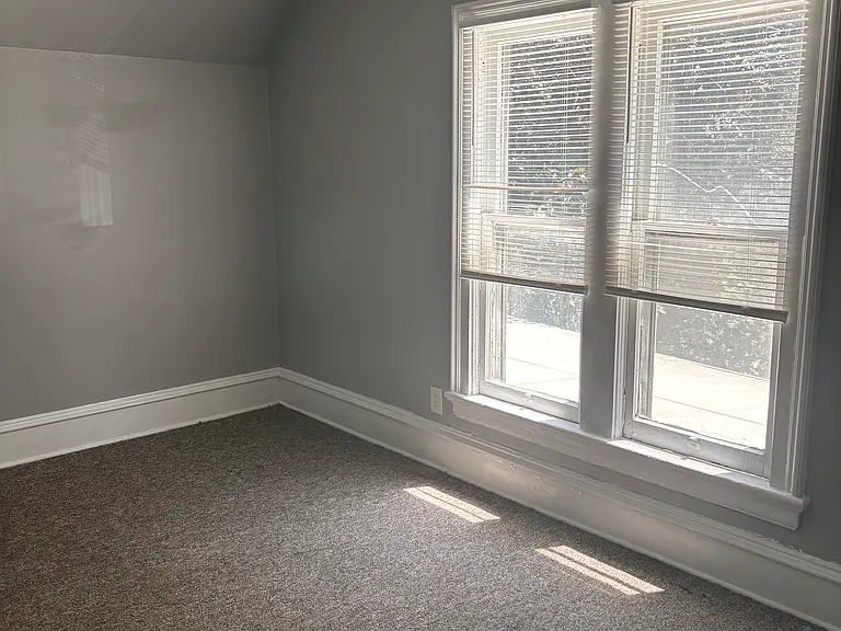 552 2nd Ave S #2 — Photo 5