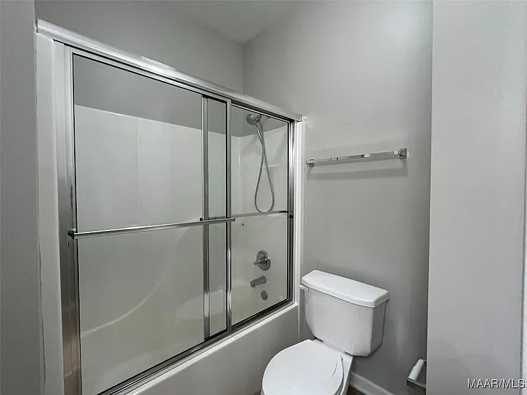 704 Emerald Dr — Photo 46