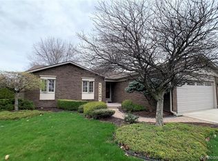 47324 Blossom Ln, Macomb, MI 48044