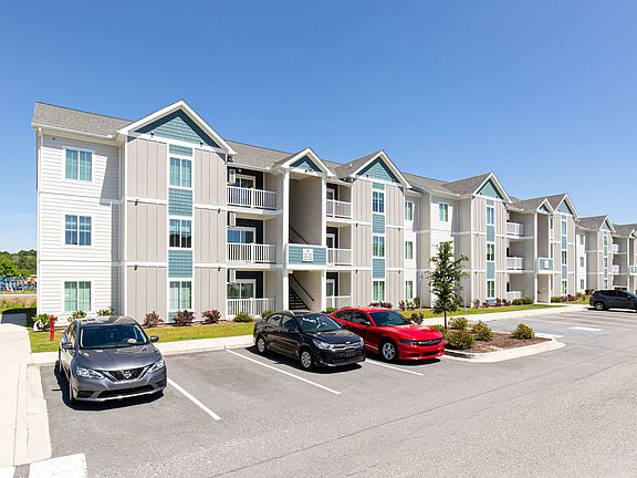 4th image of 915 E General Stewart Way #107