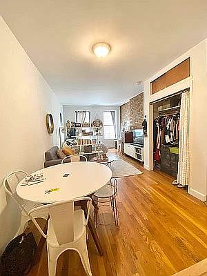 3rd image of 1819 2nd Ave APT 4RS
