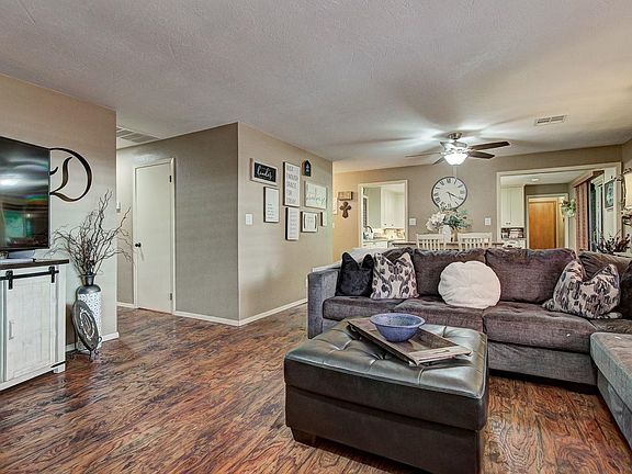 3rd image of 4630 S Covered Wagon Trl