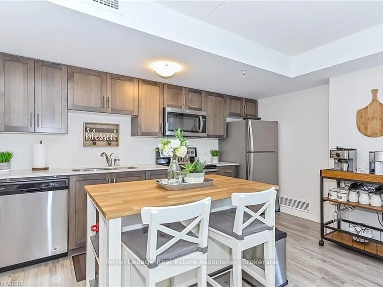 108 Summit Ridge Dr #302 — Photo 5