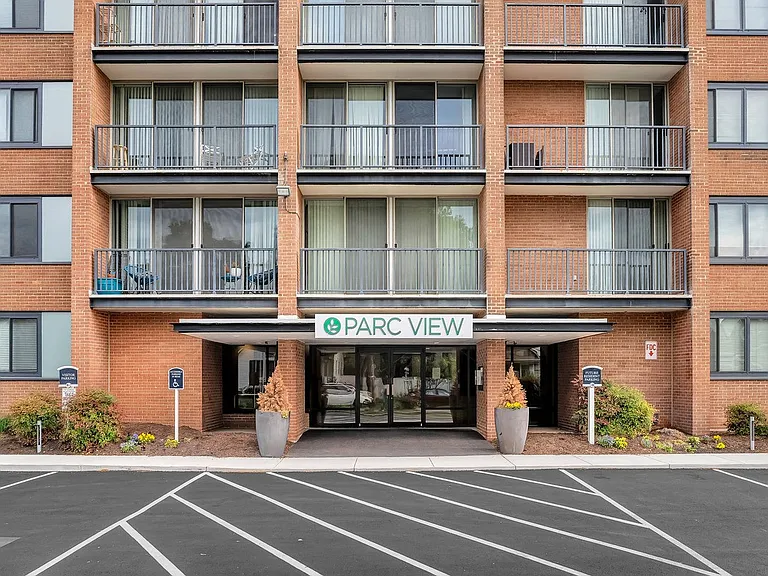 Parc View Apartments — Photo 20