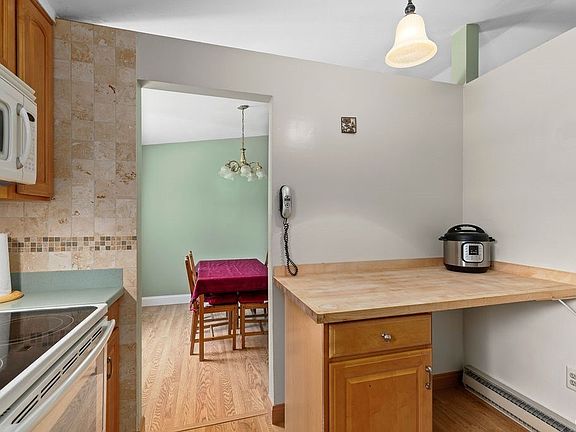 3rd image of 4262 Vine Meadow Rd