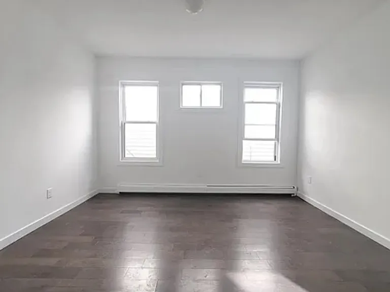 29 Bartholdi Ave #101 — Photo 6