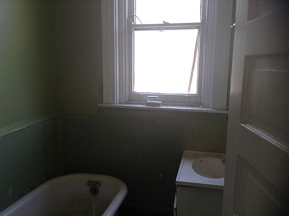 2nd image of 223 Forest Ave