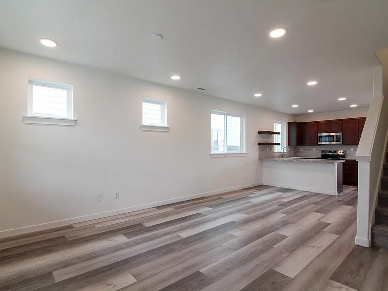 366 Aeon Dr — Photo 5