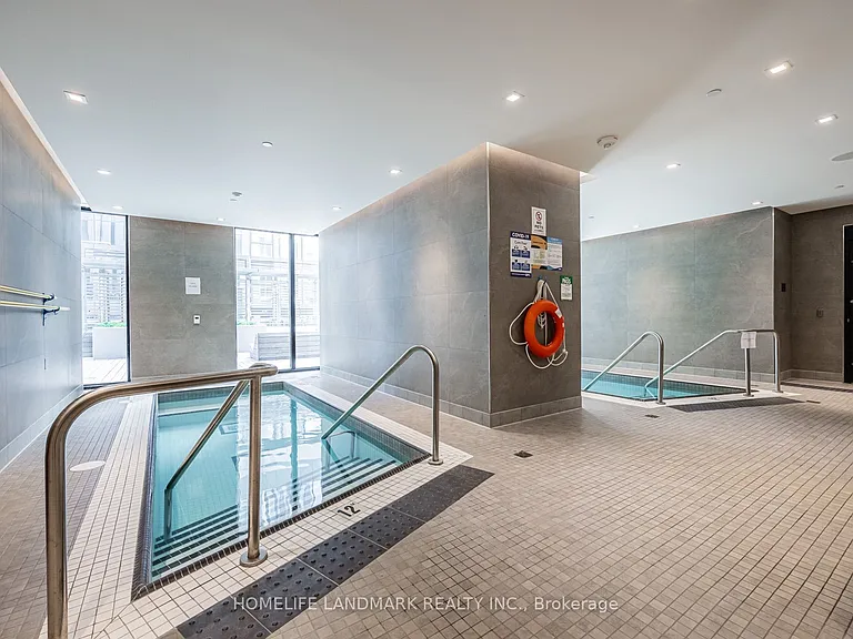1 Yorkville Ave #2409 — Photo 21