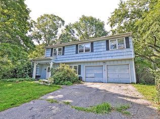 28 Francine Dr, Holliston, MA 01746