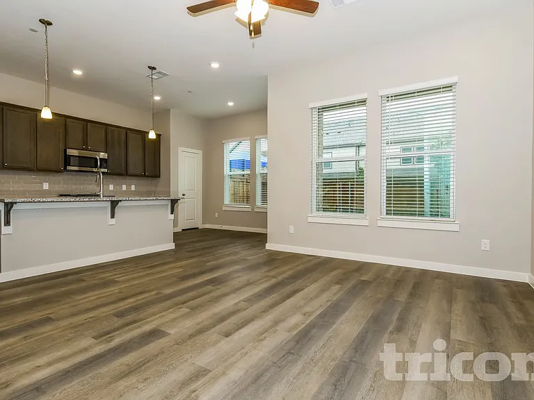 5464 Sandstone Dr — Photo 5