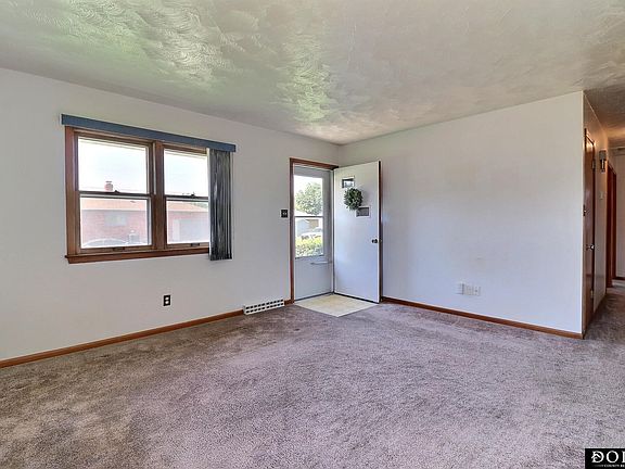 5th image of 1344 Fairacres Dr