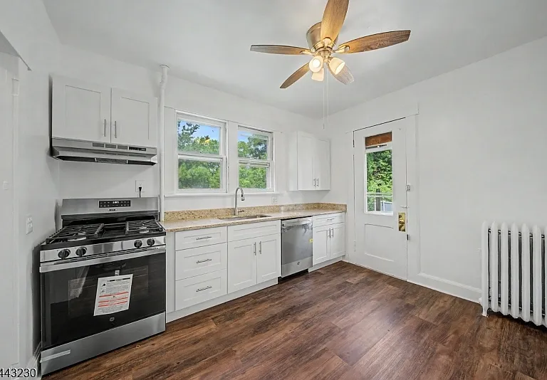 420 Hill St — Photo 10