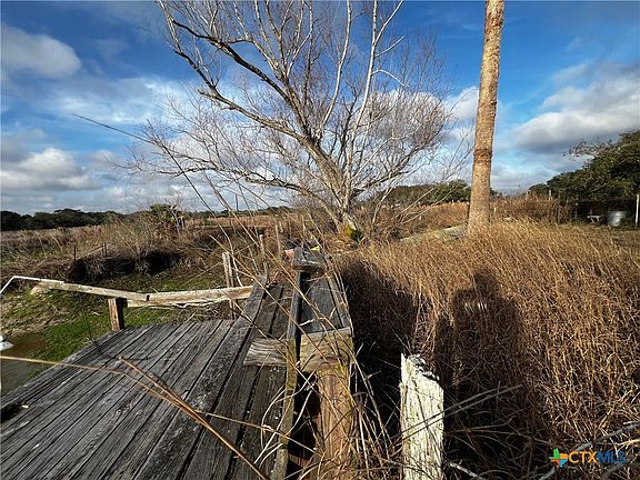 5th image of 607 Quail Meadow Rd