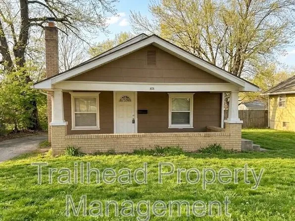 1502 S Pleasant St, Independence, MO 64055