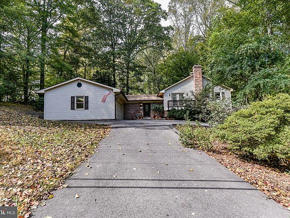 3rd image of 8112 Whitting Dr