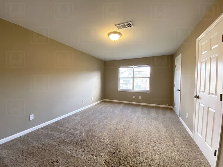 650-688 S Parkell Ave — Photo 18