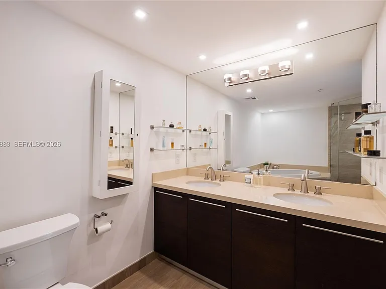 7928 East Dr #106 — Photo 27