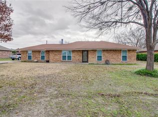 412 Bluebonnet Ln, Red Oak, TX 75154