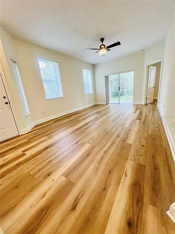 2 bed, 2.0 bath, 1233 sqft, $2,190 — Photo 4