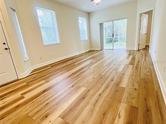 4th image of 1920 Heron Cove Dr #1920