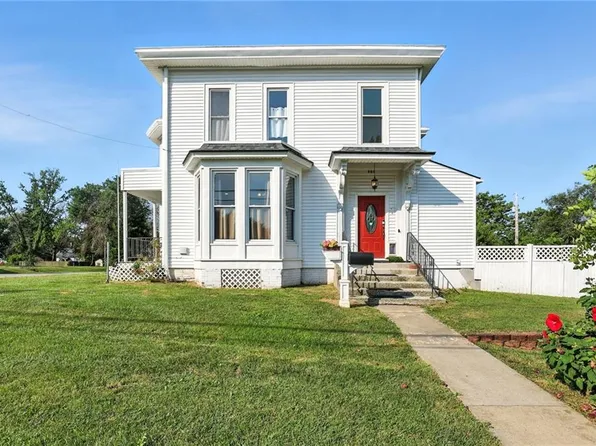 301 W Benton St, Windsor, MO 65360