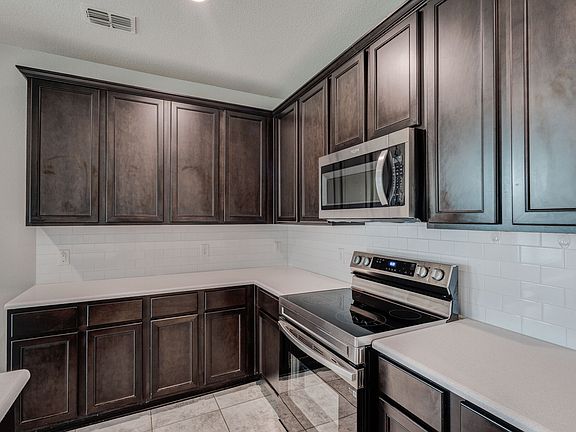 3rd image of 5529 Las Lomas Ln
