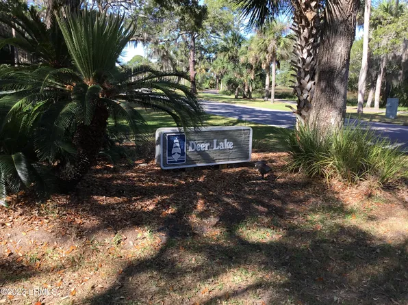 305 Deer Lake Dr, Saint Helena Island, SC 29920