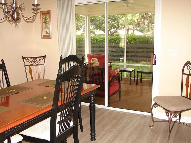 2527 Privada Dr — Photo 9