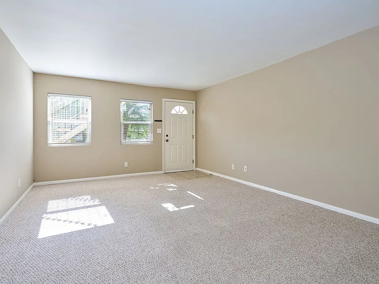 301 Carnelian St — Photo 10