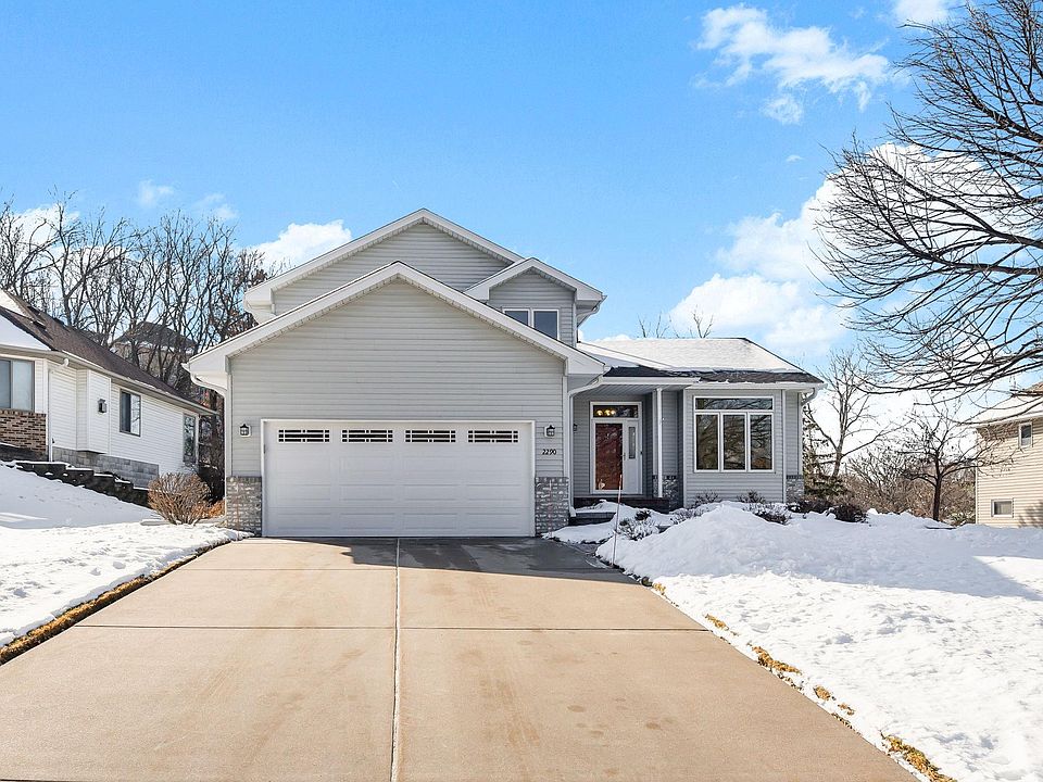 1st image of 2290 Hillwood Dr E