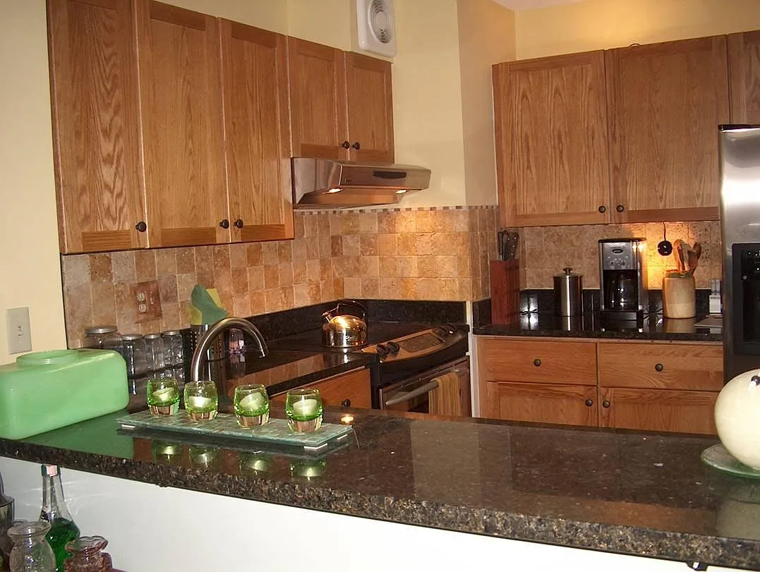 900 N Stafford Street — Photo 2