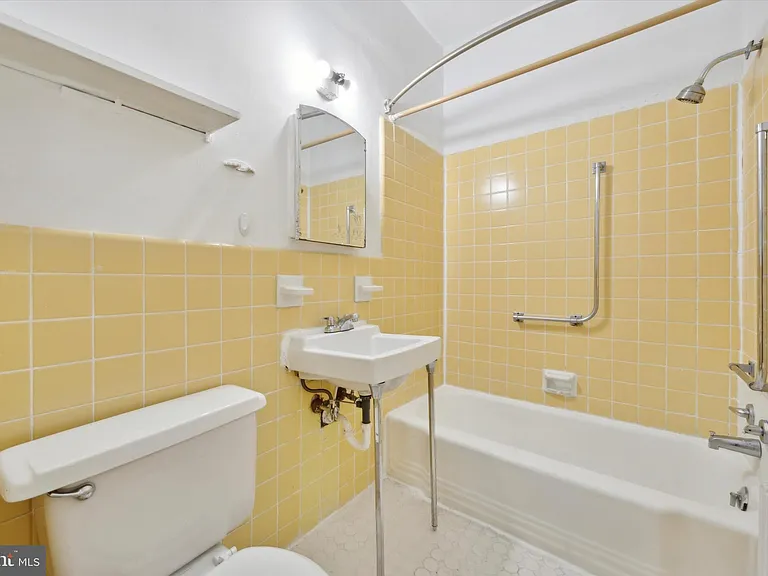 1817 Spruce St #1R — Photo 9